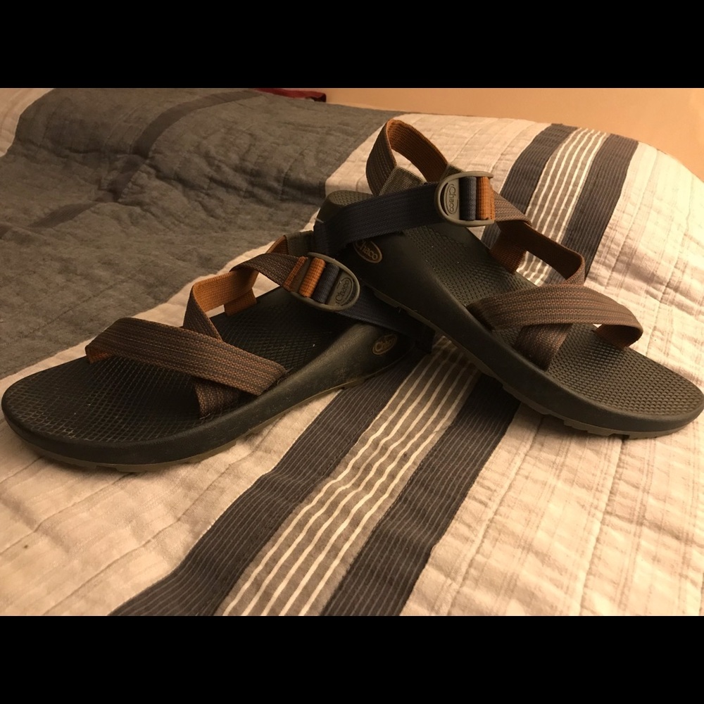 Men’s size M10 Chacos.